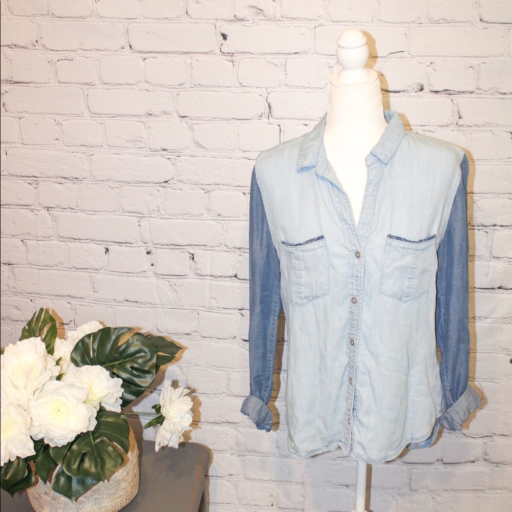 Anthropologie Bella Dahl Two Tone Chambray Top